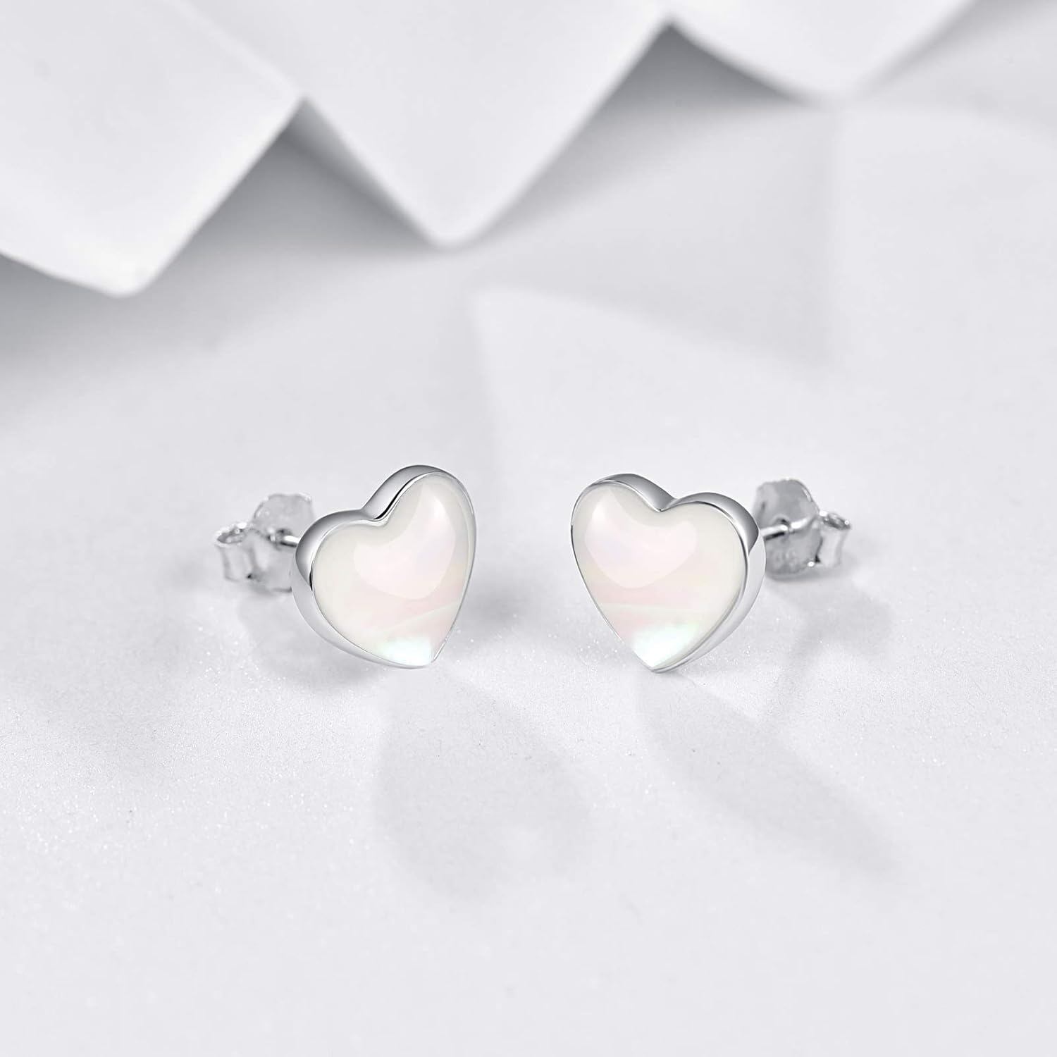 Heart Stud Earrings with Luminous White Pearl