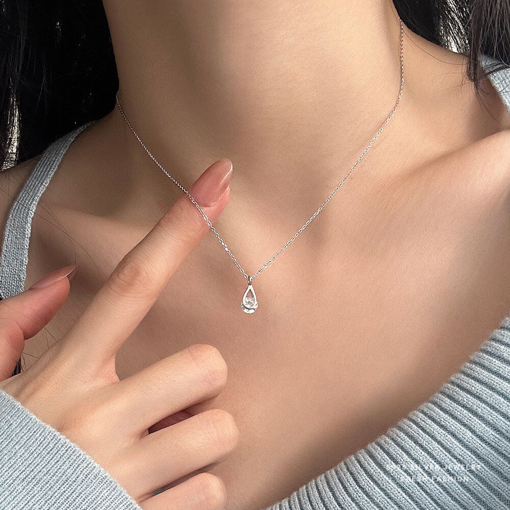 Minimalist Water Drop Zircon Necklace