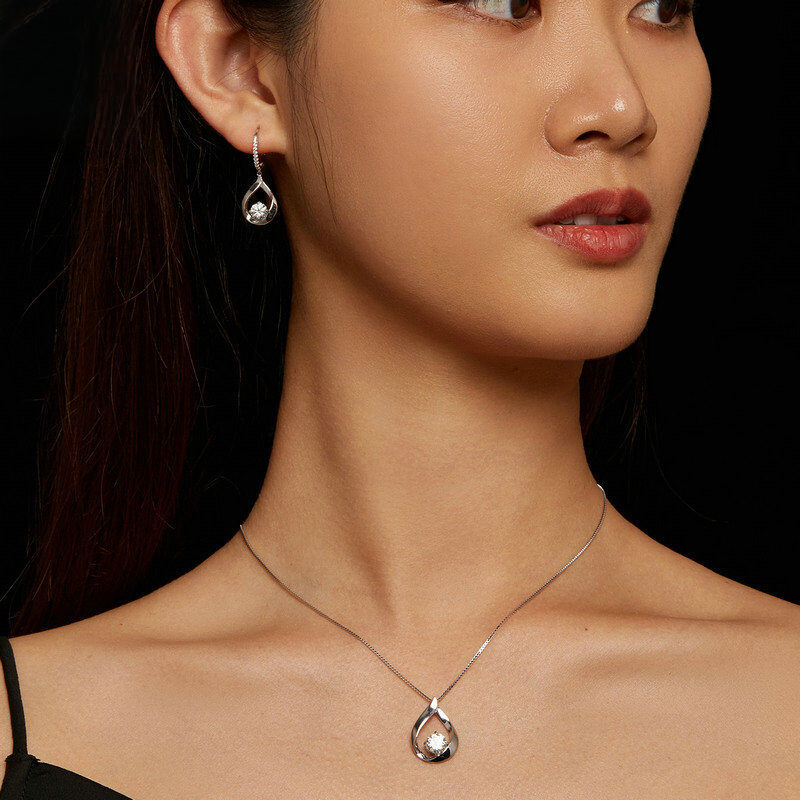 Sterling Silver Cubic Zirconia Teardrop Leverback Drop Earrings
