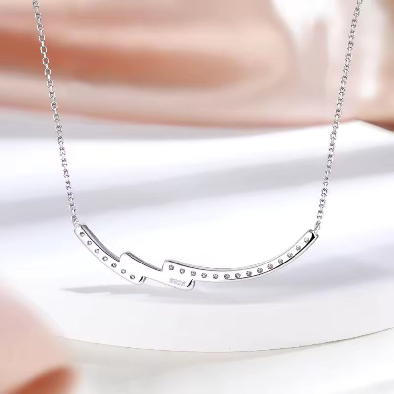 Luxury Chic Minimalist Chain