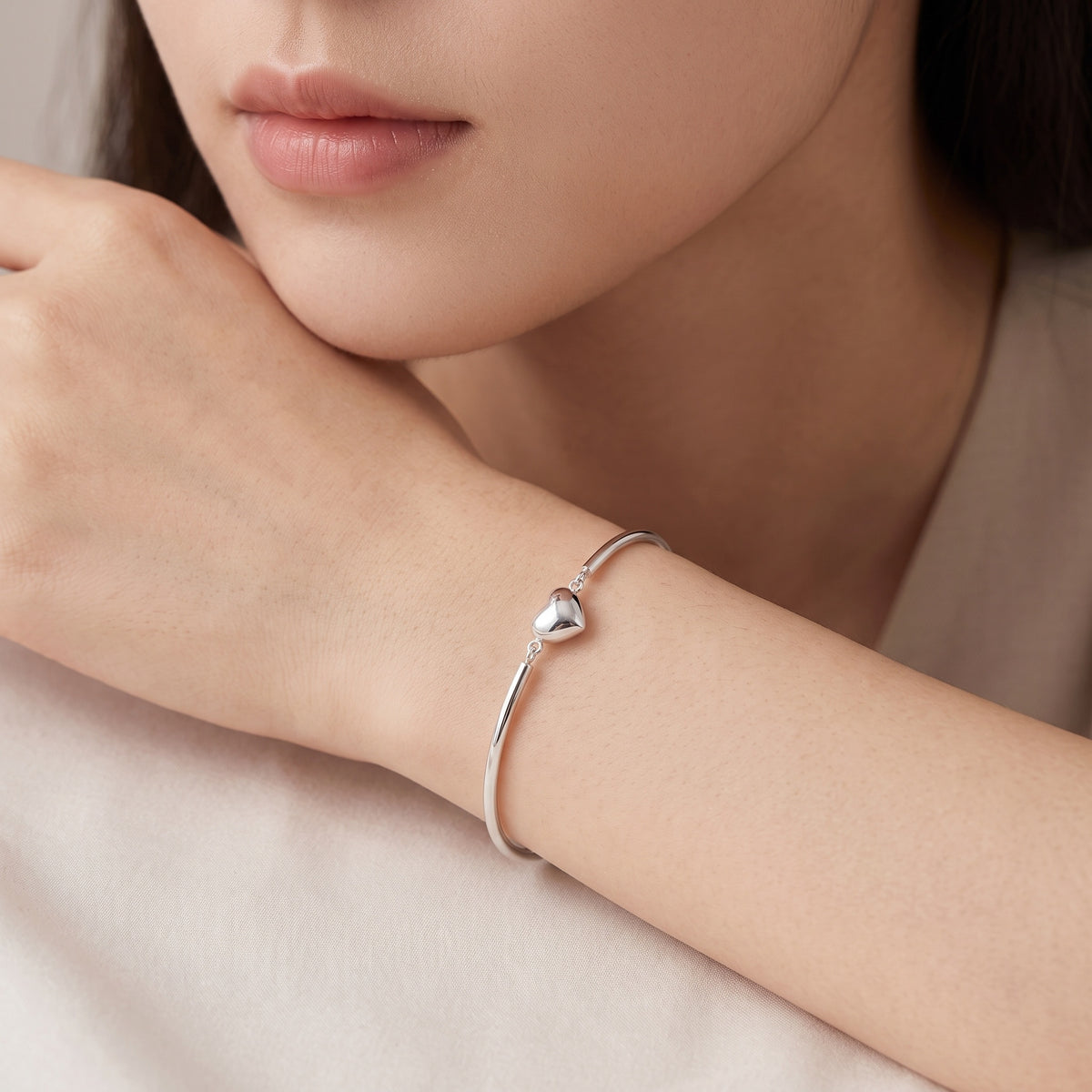 Sterling Silver Puffed Heart Smooth Tube Bracelet