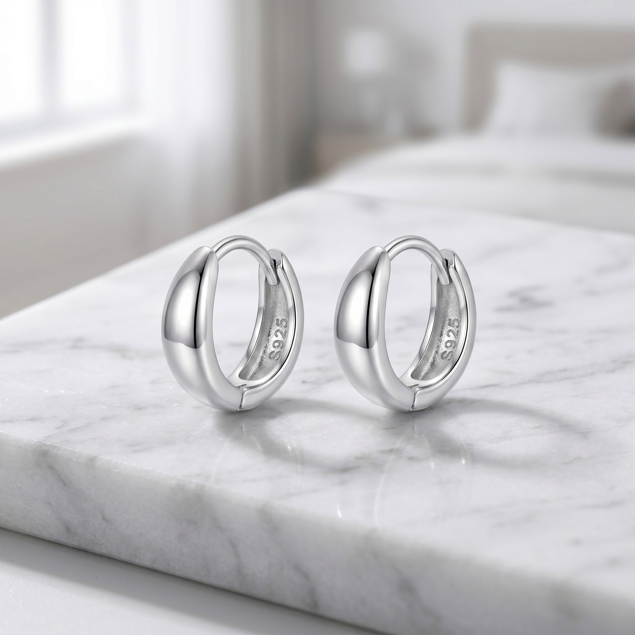 Minimalist Hoop Earring